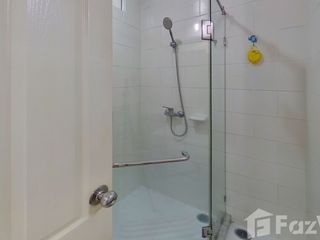 Wohnung zur Miete mit Studio in Khlong San, Bangkok