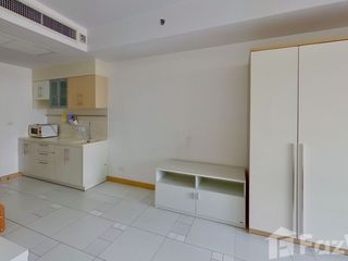 Wohnung zur Miete mit Studio in Khlong San, Bangkok