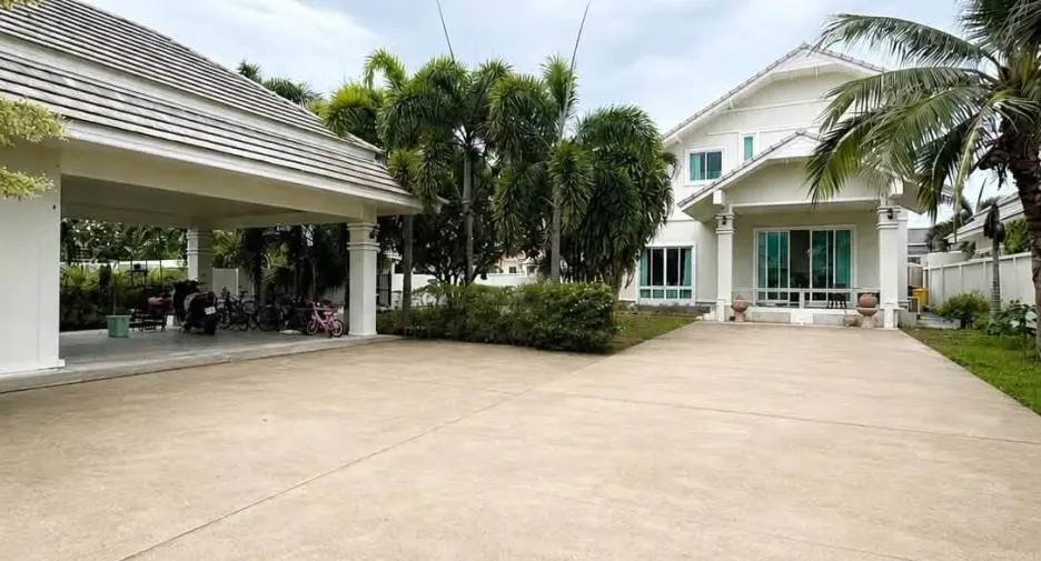 For rent 4 bedrooms villa in Hua Hin, Prachuap Khiri Khan