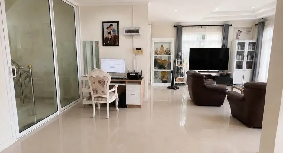 For rent 4 bedrooms villa in Hua Hin, Prachuap Khiri Khan