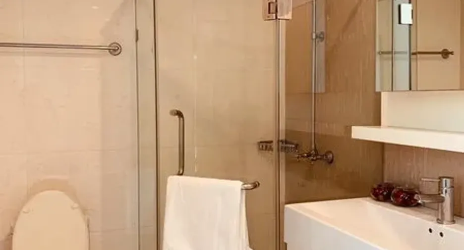 For rent 1 bed condo in Watthana, Bangkok