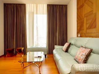 Condo en venta de 4 habitaciones en Sathon, Bangkok