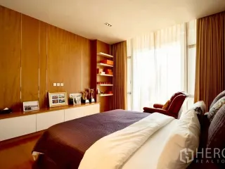 Condo en venta de 4 habitaciones en Sathon, Bangkok