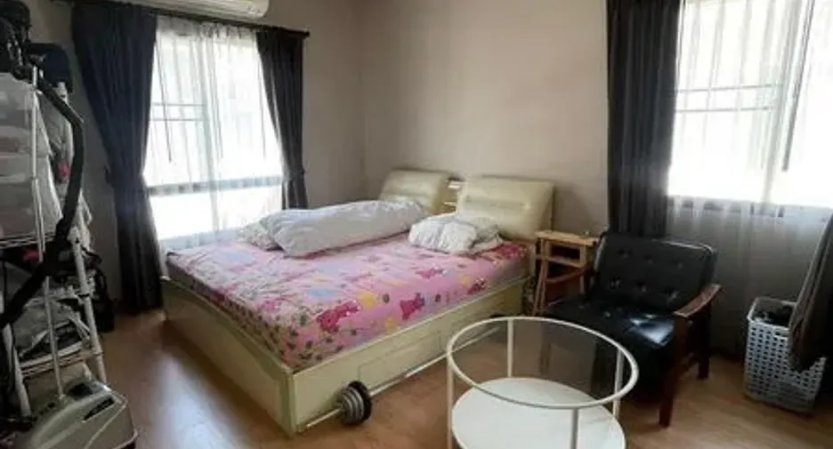 For rent and for sale 4 bedrooms house in Suan Luang, Bangkok