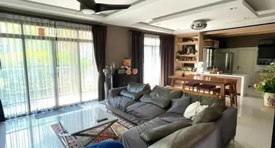 For rent and for sale 4 bedrooms house in Suan Luang, Bangkok