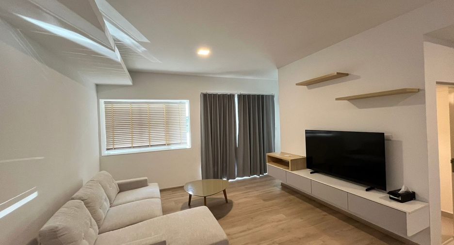 For rent 3 bedrooms townhouse in Prawet, Bangkok