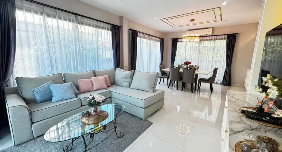 For rent 4 bedrooms house in Saphan Sung, Bangkok