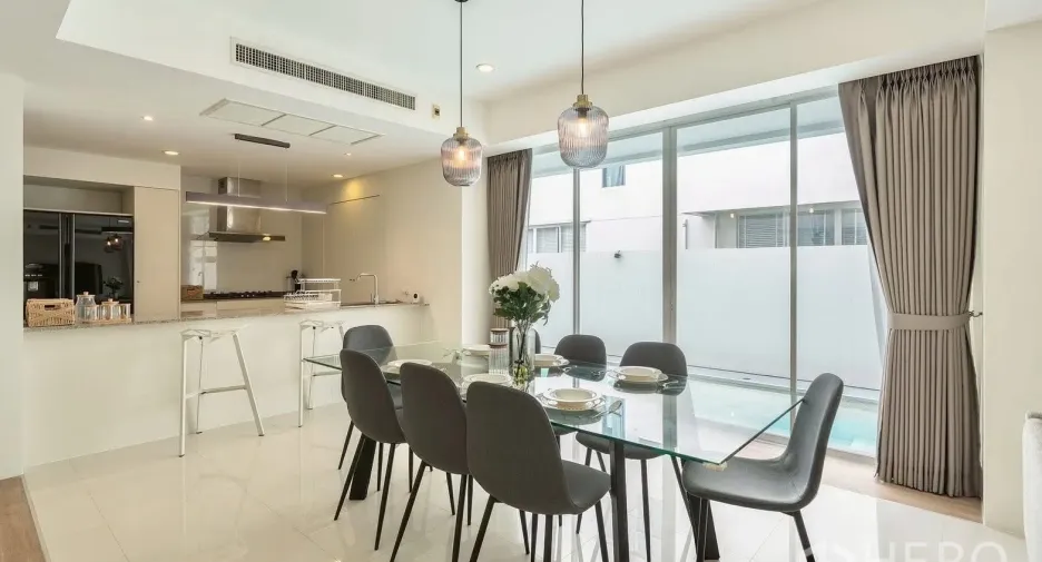 For rent 4 bedrooms house in Saphan Sung, Bangkok