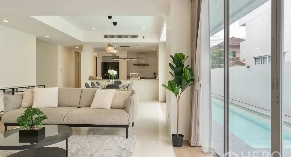 For rent 4 bedrooms house in Saphan Sung, Bangkok