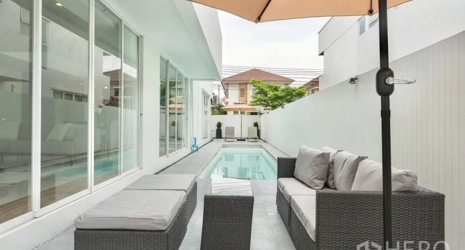 For rent 4 bedrooms house in Saphan Sung, Bangkok