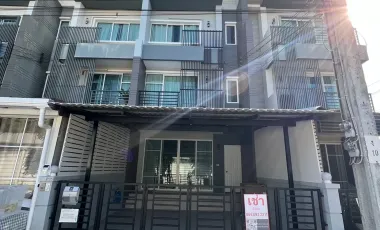 For rent 3 ベッドルーム townhouse in Bang Kapi, Bangkok