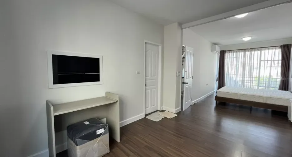 For rent 3 ベッドルーム townhouse in Bang Kapi, Bangkok