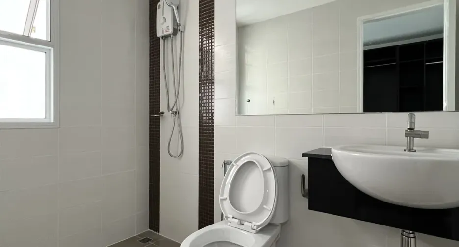 For rent 3 ベッドルーム townhouse in Bang Kapi, Bangkok
