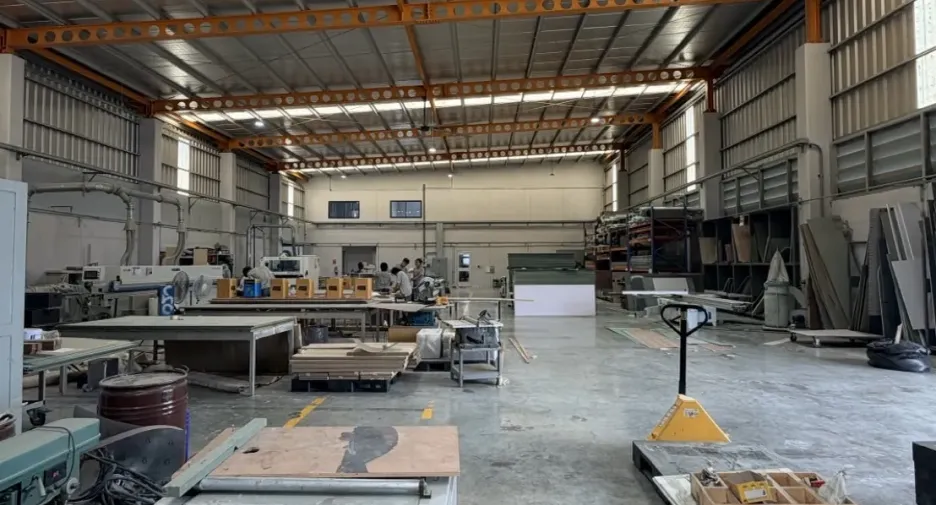 For rent そして for sale warehouse in Lam Luk Ka, Pathum Thani