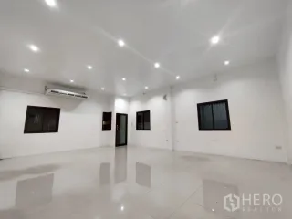 For rent warehouse in Lam Luk Ka, Pathum Thani