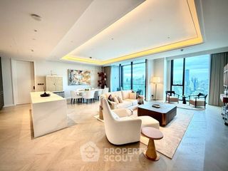 For rent 3 bedrooms condo in Sathon, Bangkok