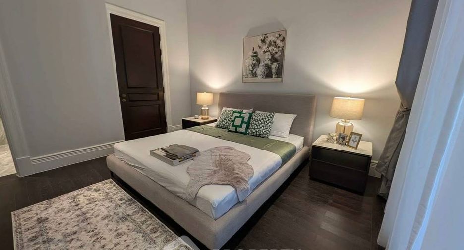 For sale 3 bedrooms condo in Sathon, Bangkok