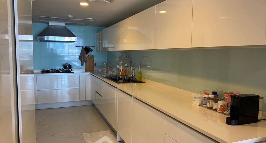 For rent 3 ベッドルーム condo in Pathum Wan, Bangkok