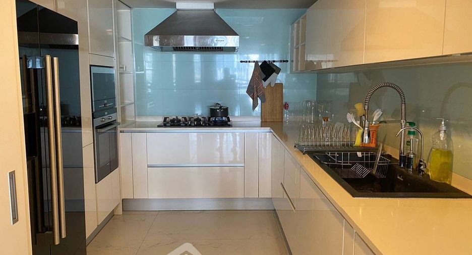For rent 3 ベッドルーム condo in Pathum Wan, Bangkok