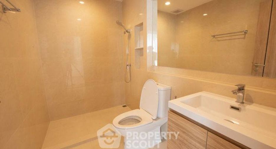 For rent 3 bedrooms townhouse in Suan Luang, Bangkok