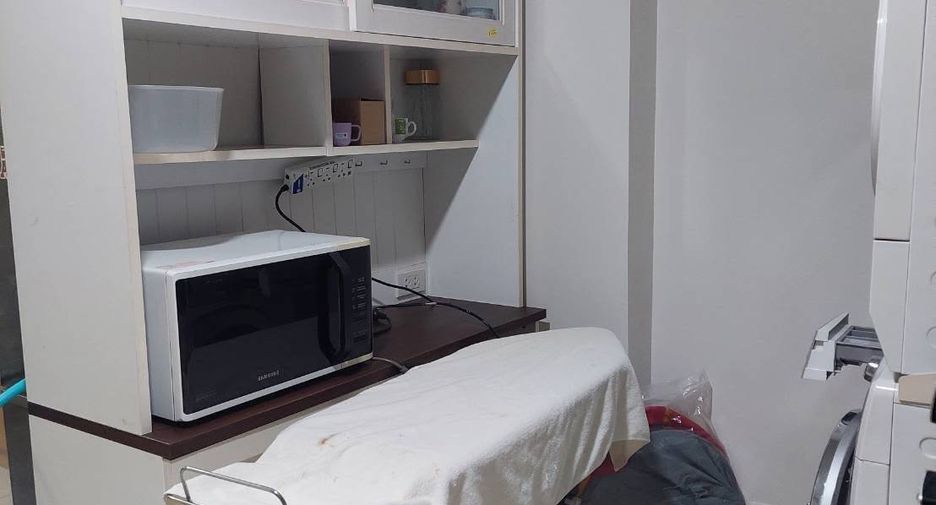 For rent 2 bedrooms condo in Chatuchak, Bangkok