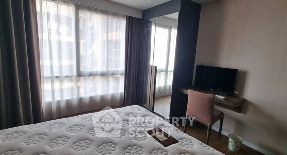 For rent 2 bedrooms condo in Yan Nawa, Bangkok