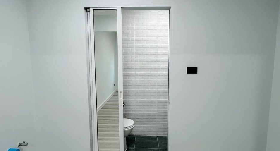For sale 2 ベッドルーム condo in Ratchathewi, Bangkok