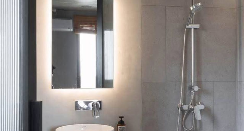 For rent そして for sale 2 ベッドルーム condo in Watthana, Bangkok