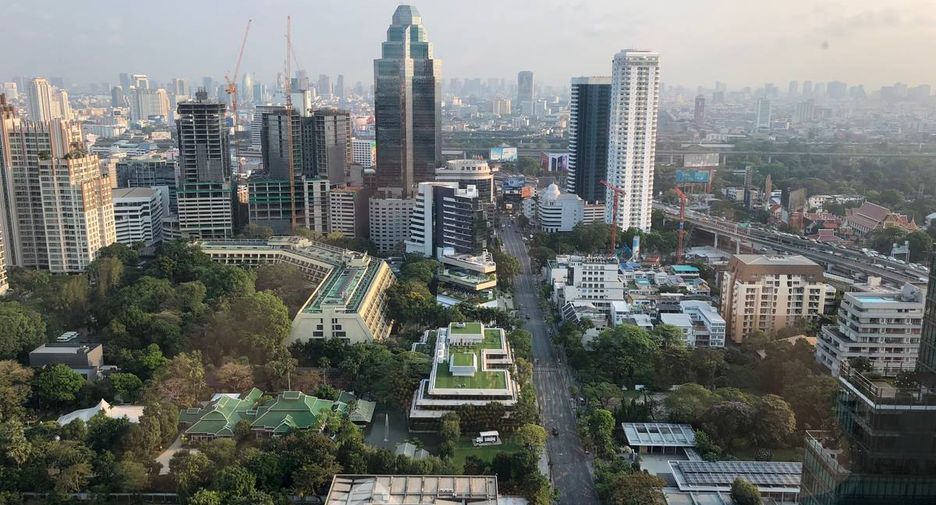 For rent and for sale 1 bed condo in Pathum Wan, Bangkok