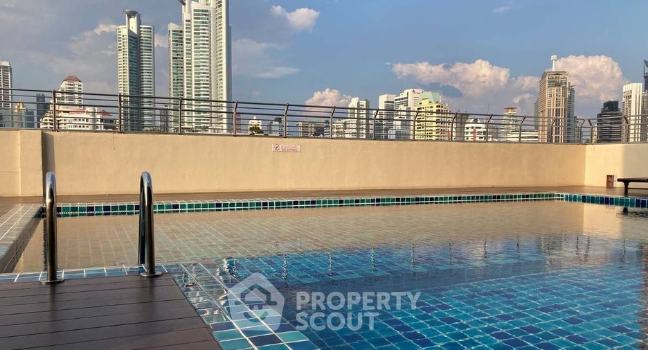 À vendre 2 chambres condo à Khlong Toei, Bangkok