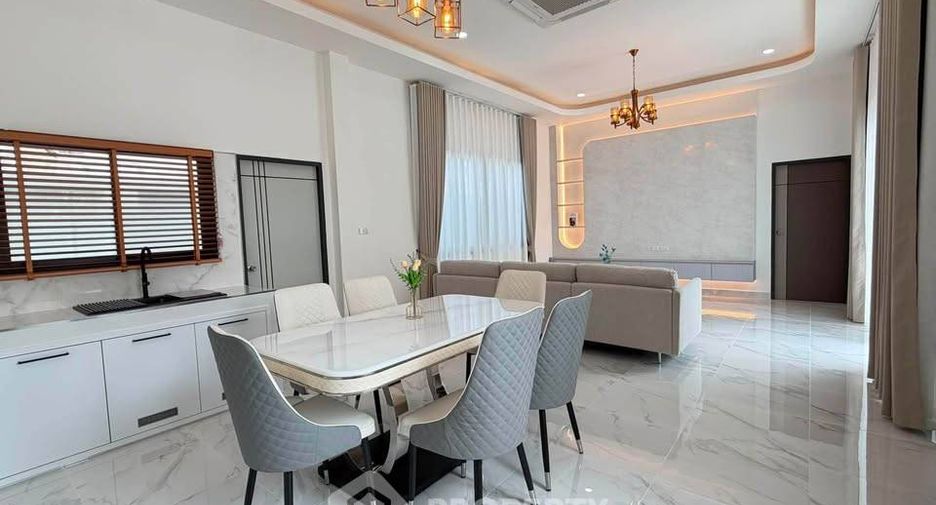 Casa en venta de 3 habitaciones en Bang Lamung, Chonburi