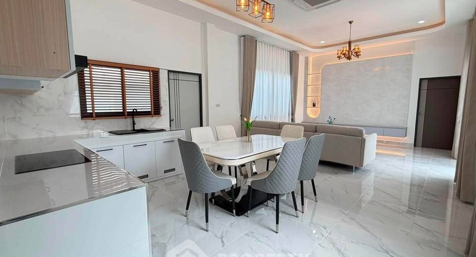 Casa en venta de 3 habitaciones en Bang Lamung, Chonburi
