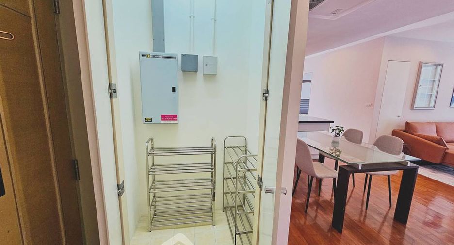 For rent and for sale 2 bedrooms condo in Watthana, Bangkok