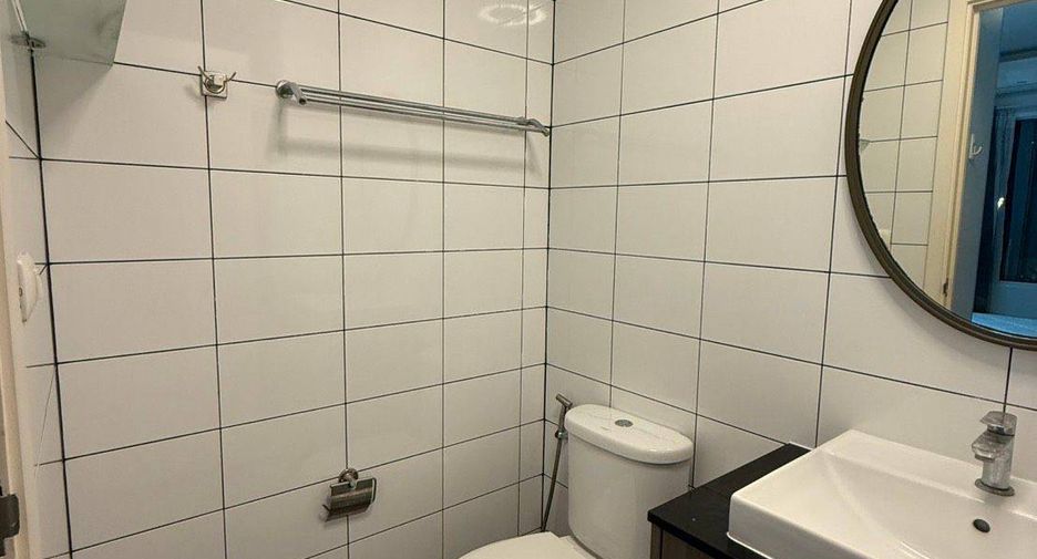 For sale 1 Beds condo in Huai Khwang, Bangkok