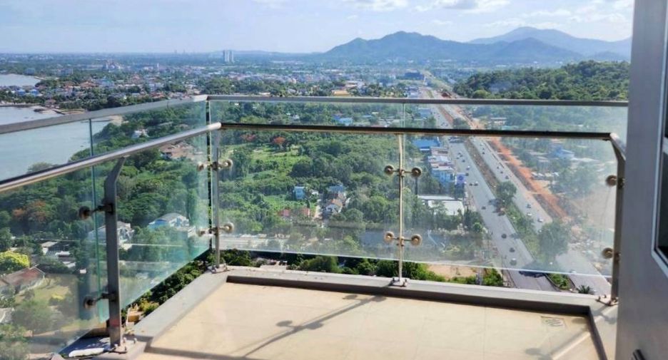 For sale 3 ベッドルーム condo in Si Racha, Chonburi