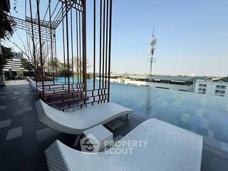 出售 1 卧室 公寓 在 Phra Khanong, 曼谷