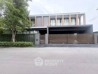 出售 4 卧室 联排别墅 在 Saphan Sung, 曼谷