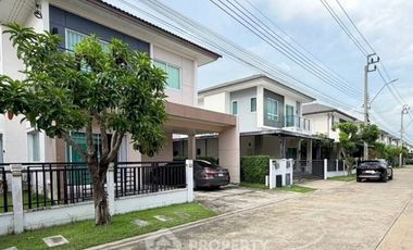 Casa en venta de 4 habitaciones en Lat Krabang, Bangkok