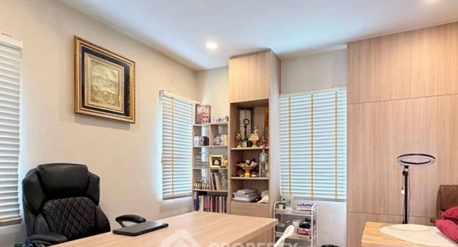 Casa en venta de 4 habitaciones en Lat Krabang, Bangkok
