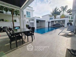 For sale 5 ベッドルーム villa in Bang Lamung, Chonburi