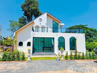 For sale 4 bedrooms villa in Tha Yang, Phetchaburi