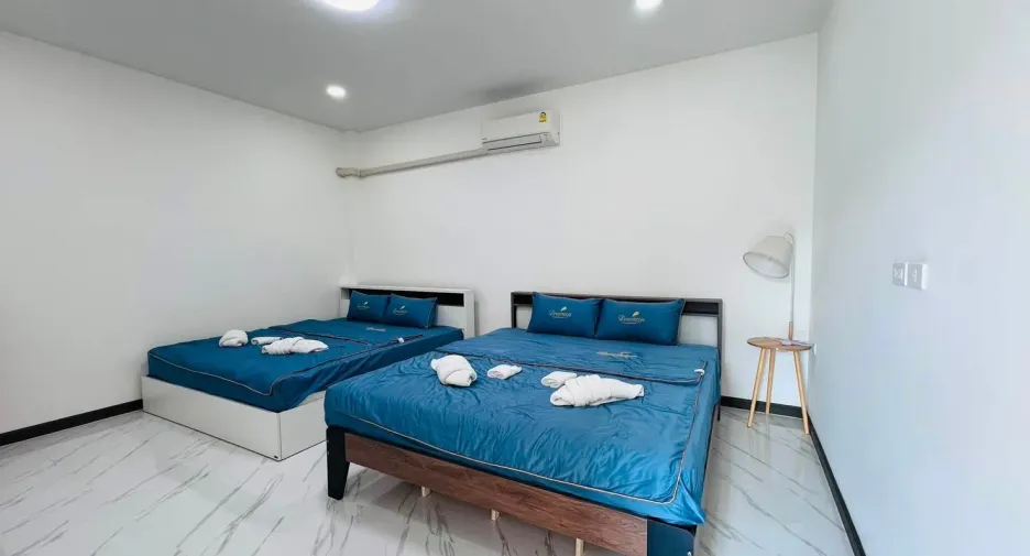 For sale 4 bedrooms villa in Tha Yang, Phetchaburi