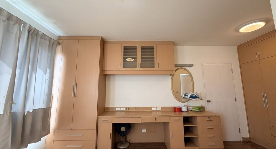 Condo en venta de 2 habitaciones en Khlong Toei, Bangkok