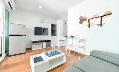 Wohnung zur Miete mit Studio in Phra Khanong, Bangkok