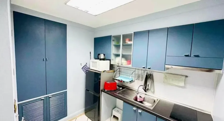 For rent 1 bed condo in Yan Nawa, Bangkok