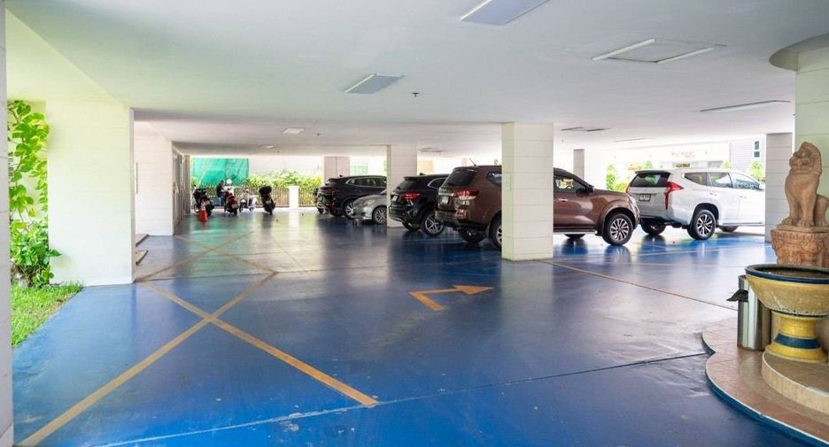 For sale 3 bedrooms condo in Bang Lamung, Chonburi
