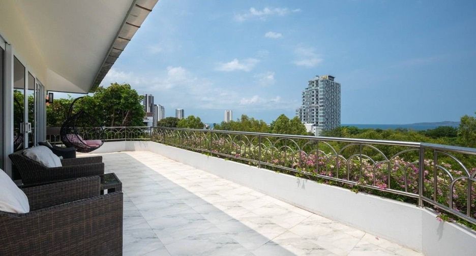 For sale 3 bedrooms condo in Bang Lamung, Chonburi
