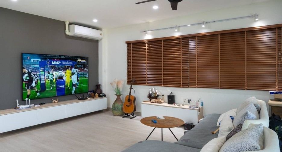 For sale 3 bedrooms condo in Bang Lamung, Chonburi