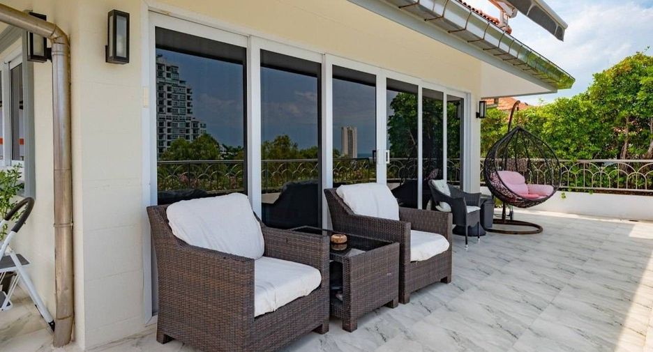 For sale 3 bedrooms condo in Bang Lamung, Chonburi