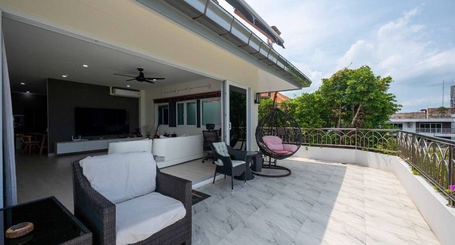 For sale 3 bedrooms condo in Bang Lamung, Chonburi